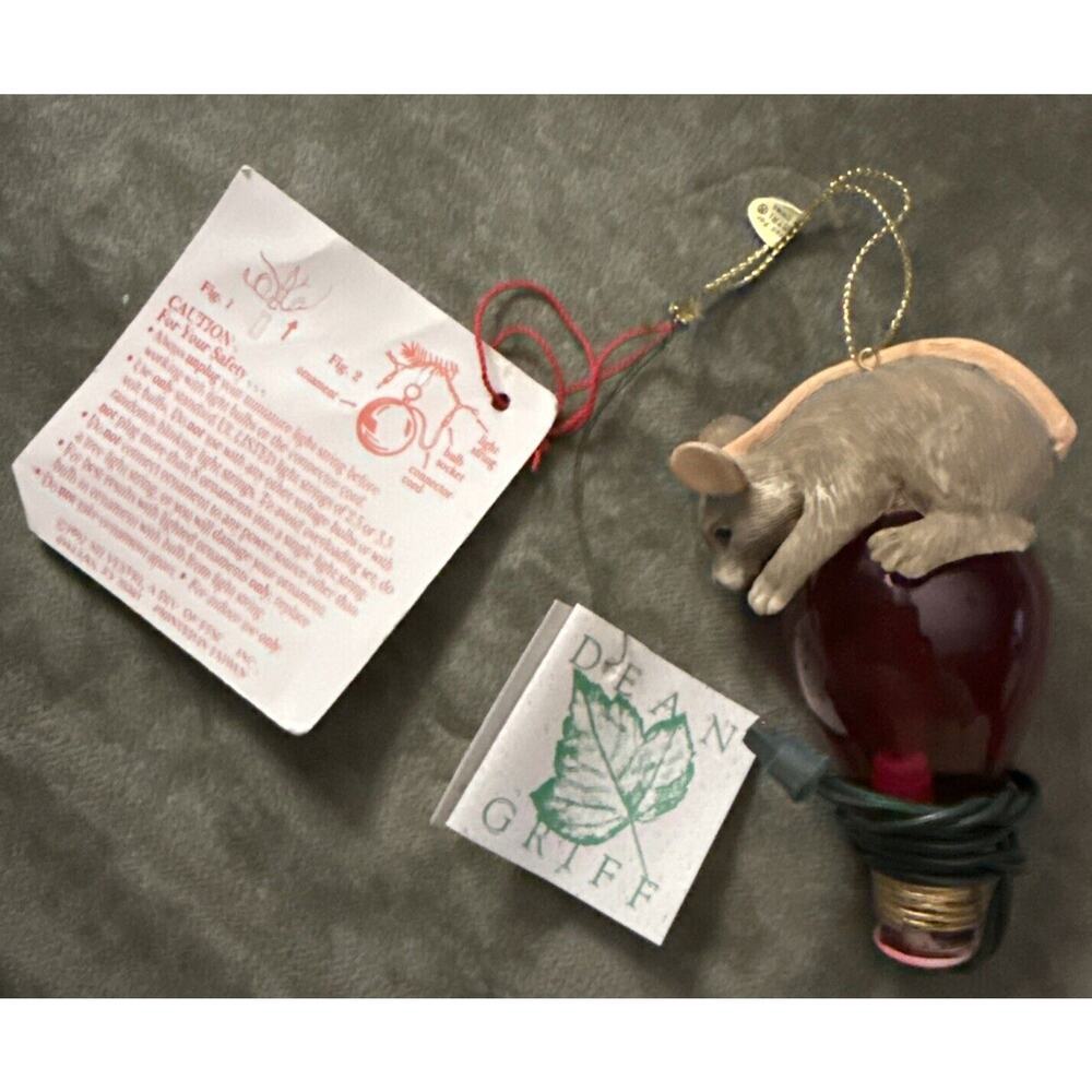 Rare Charming Tails Ornament Holiday Lights Mouse on Red Bulb 87/969 Christmas